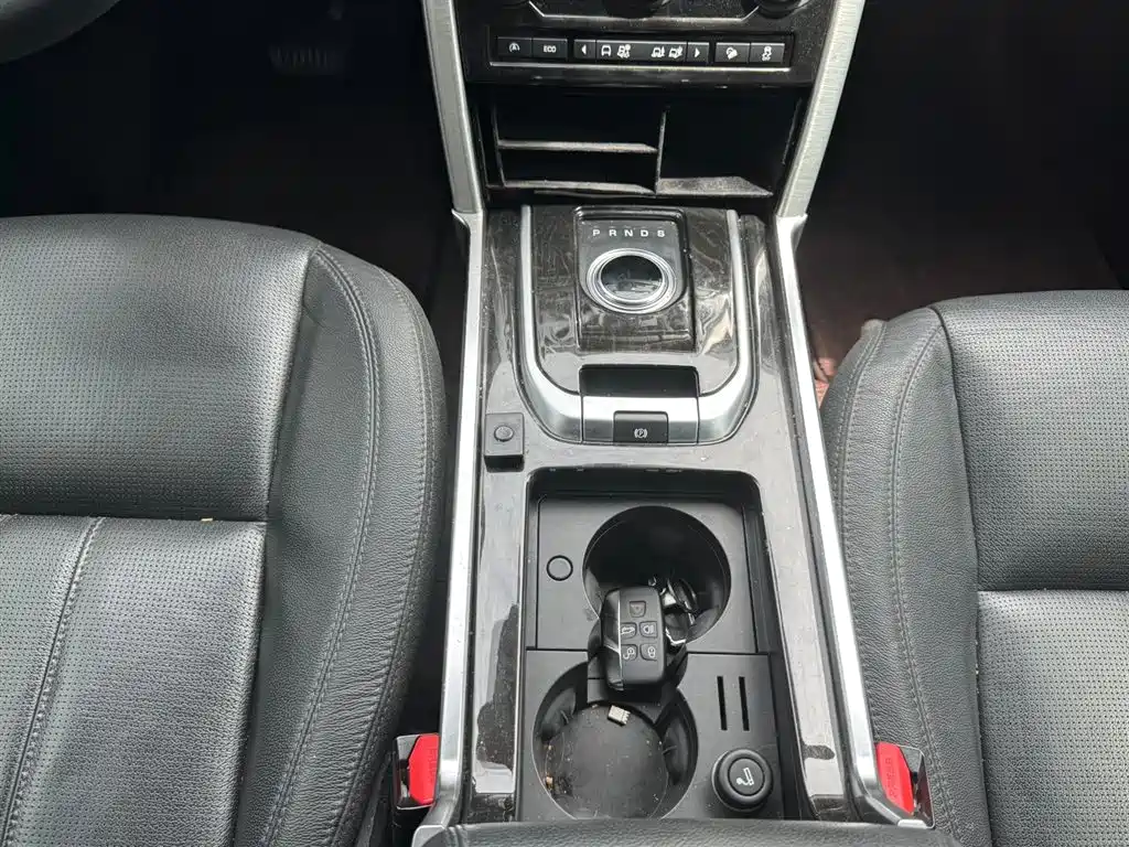 Land Rover Discovery Sport 2017 — фото 20