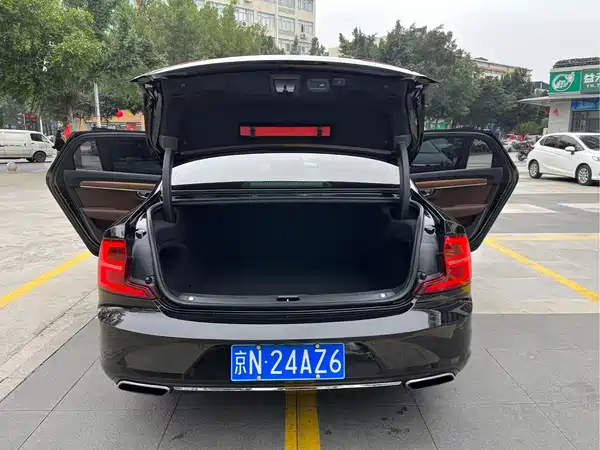 Volvo S90 2018