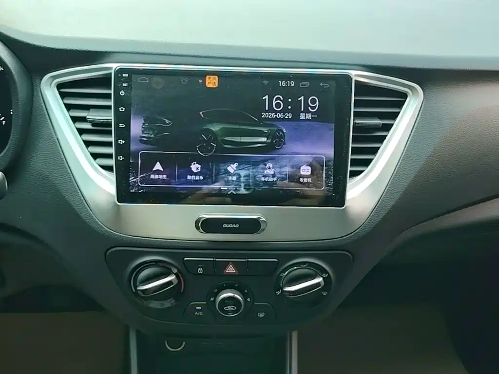Hyundai Verna 2019 — фото 13