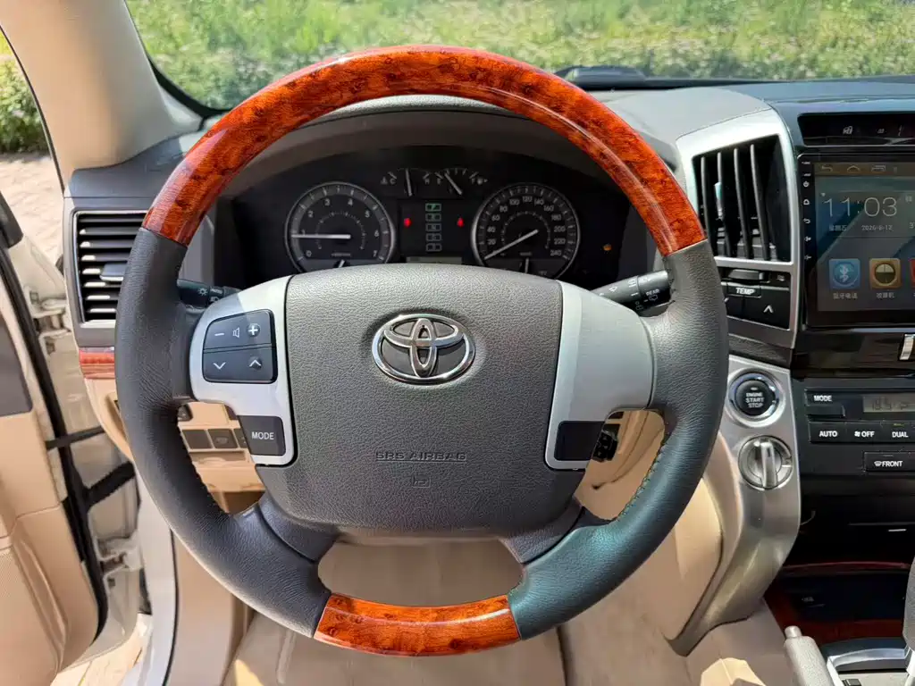 Toyota Land Cruiser 2016 — фото 15