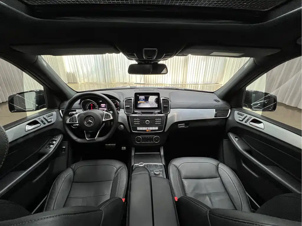 Mercedes-Benz GLE AMG 2018 — фото 12