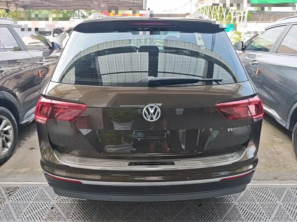 Volkswagen Tiguan L 2017 — фото 6