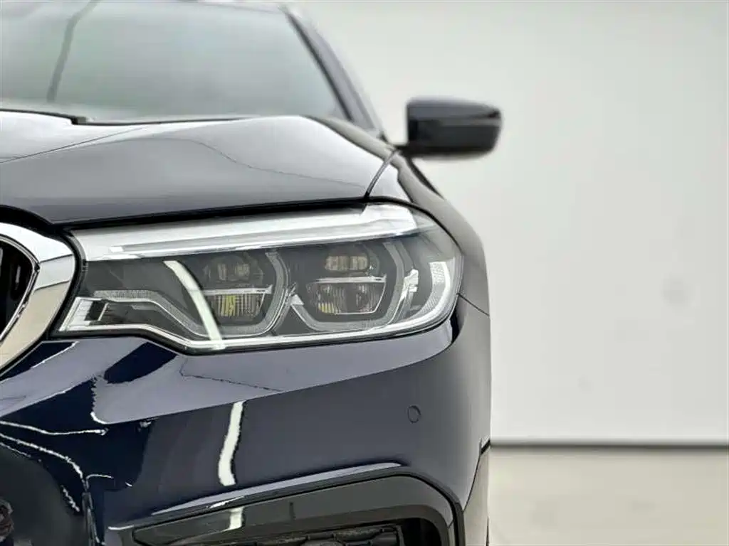 BMW 5 Series 2020 — фото 15