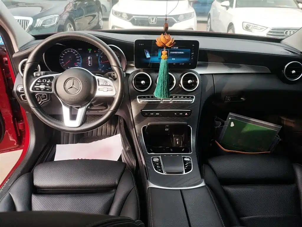 Mercedes-Benz C-Class 2020 — фото 10