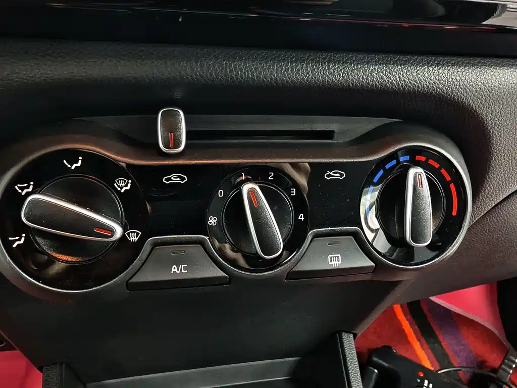 Kia KX1 2022 — фото 26
