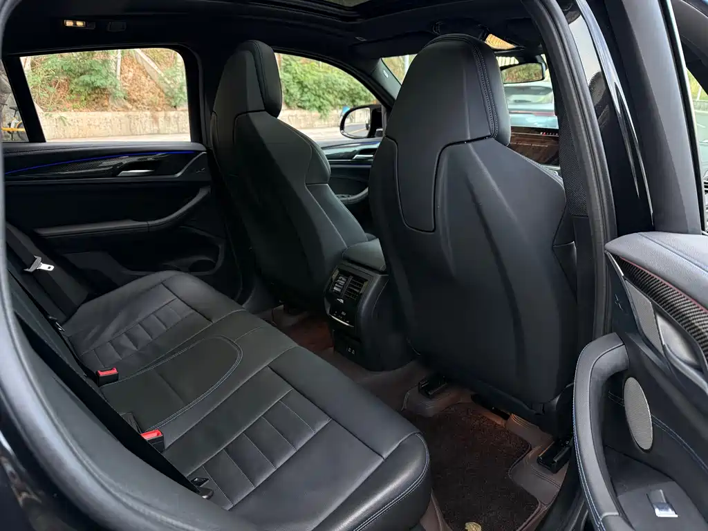 BMW X4 M40i 2023 — фото 15