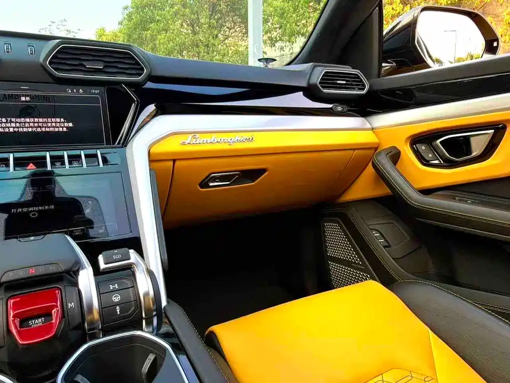 Lamborghini Urus 2022 — фото 17