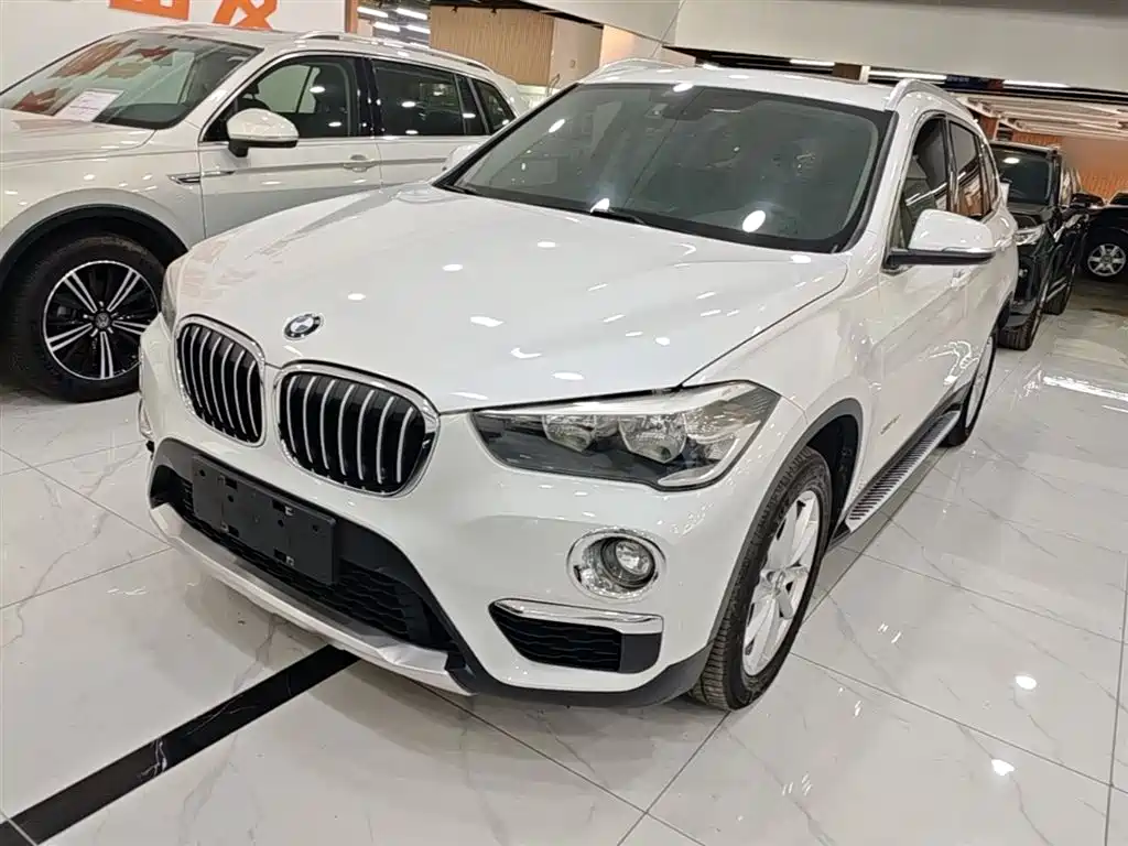 BMW X1 2017 — фото 1