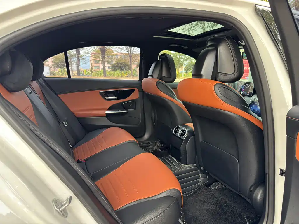 Mercedes-Benz C-Class 2022 — фото 10