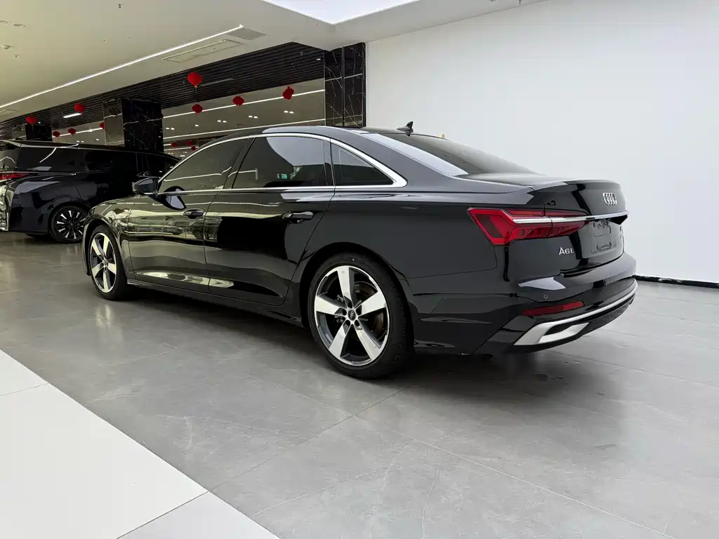 Audi A6L 2023 — фото 16
