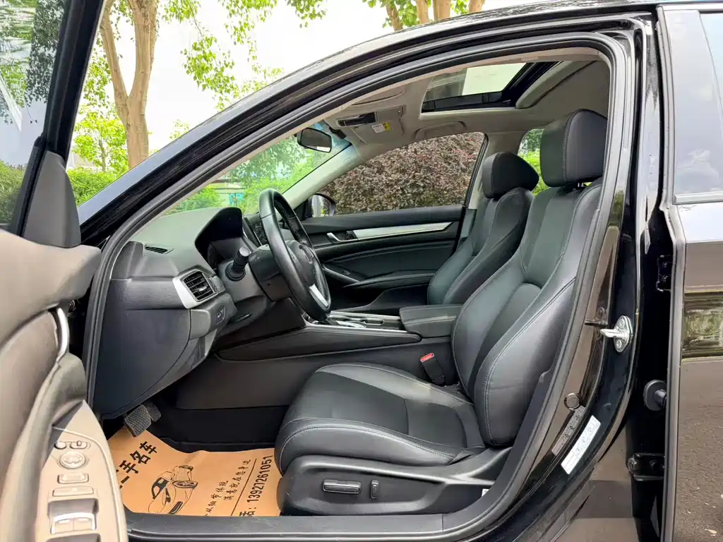 Honda Accord 2023 — фото 11