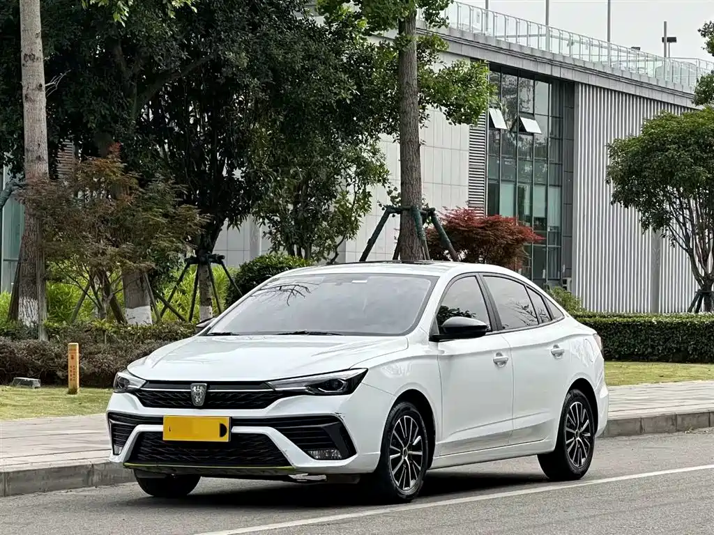 Roewe i5 2022 — фото 1
