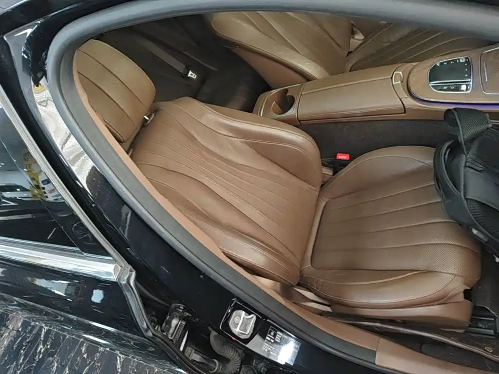 Mercedes-Benz E-Class 2020 — фото 16