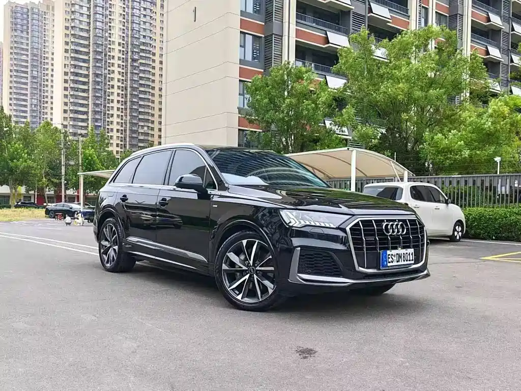 Audi Q7 2021 — фото 3