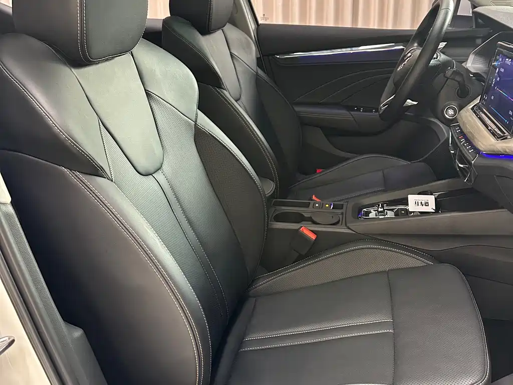 Skoda Octavia 2023 — фото 12