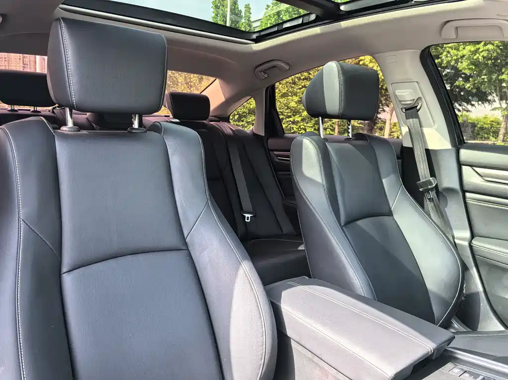 Honda Accord 2023 — фото 17