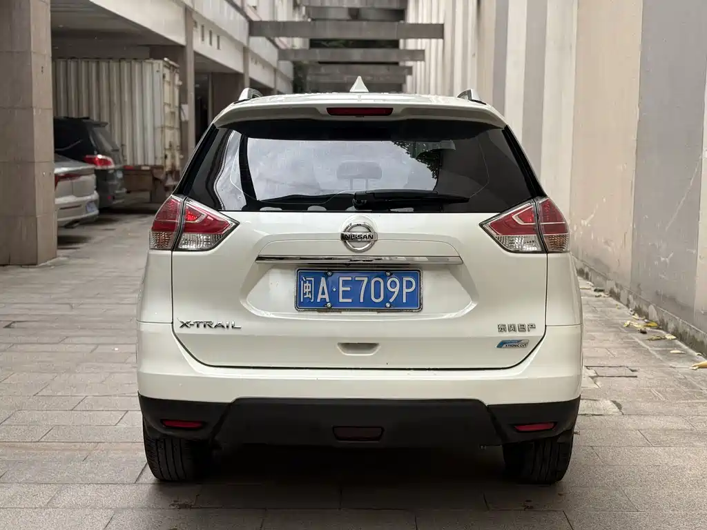 Nissan X-Trail 2015
