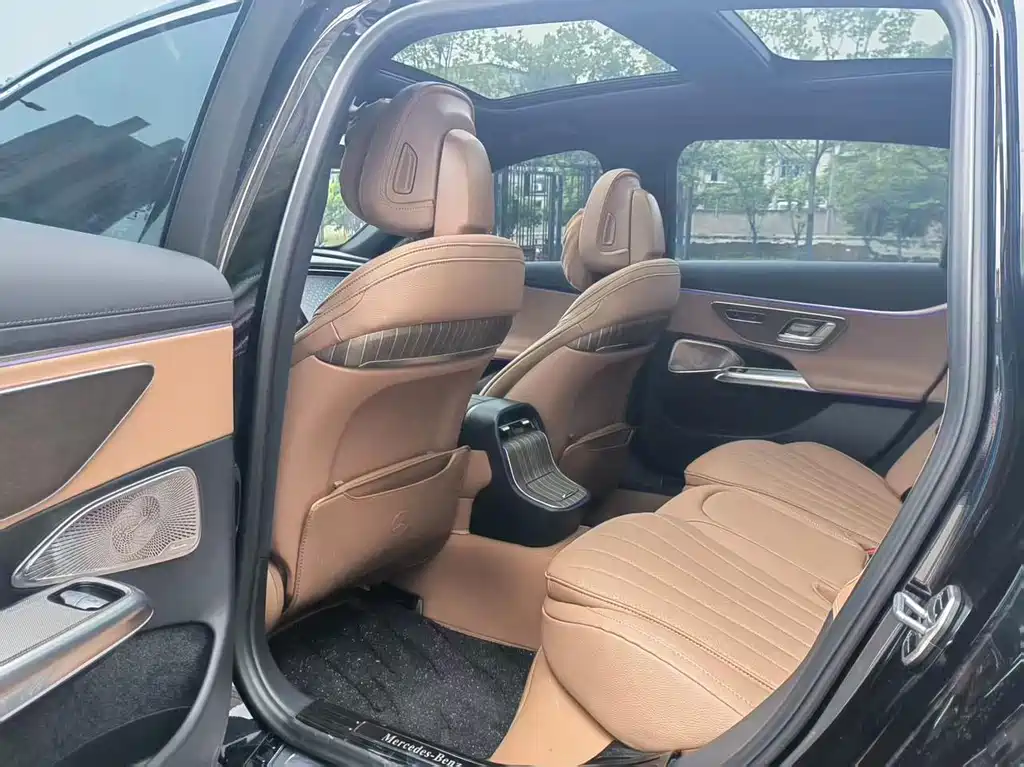 Mercedes-Benz E-Class 2025