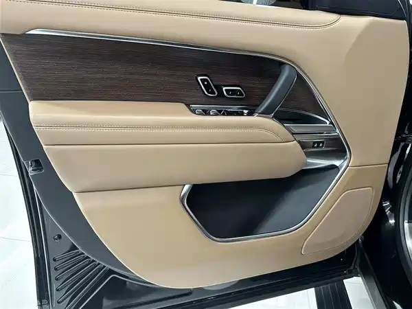 Land Rover Range Rover 2023
