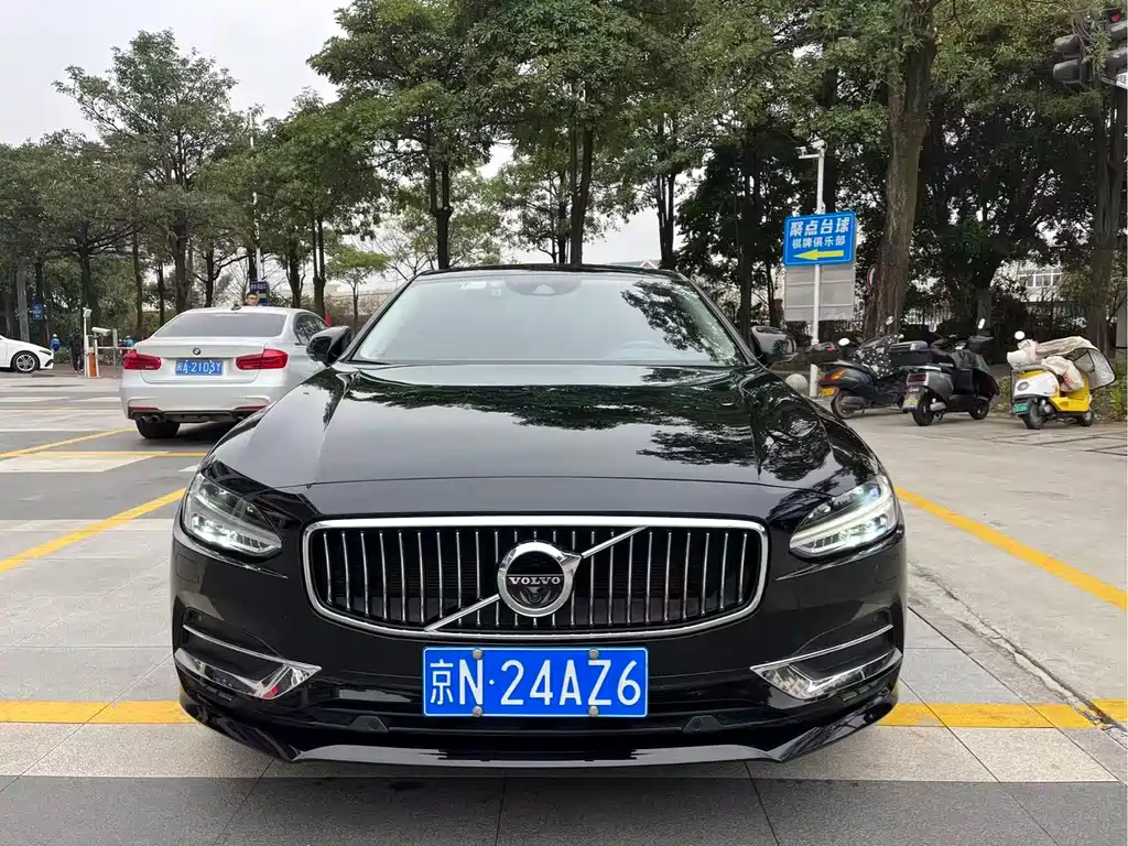 Volvo S90 2018 — фото 1