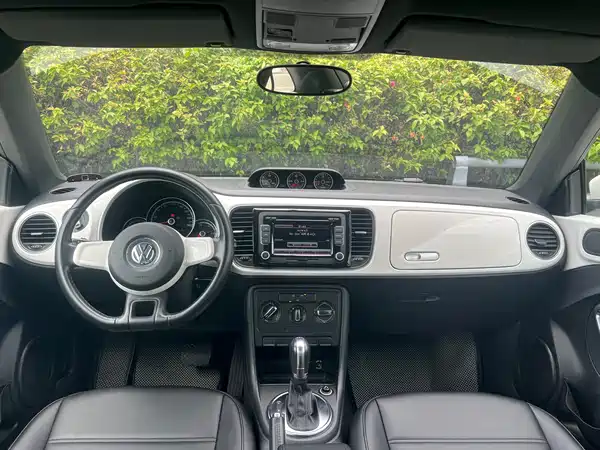 Volkswagen Beetle 2013