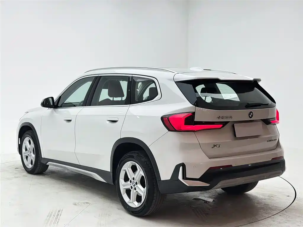 BMW X1 2023 — фото 4