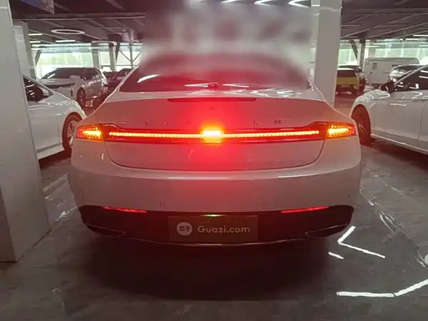 Lincoln MKZ 2020