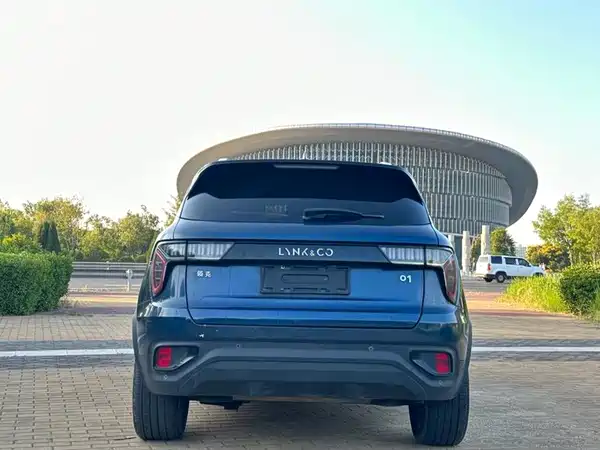 Lynk & Co 01 2019