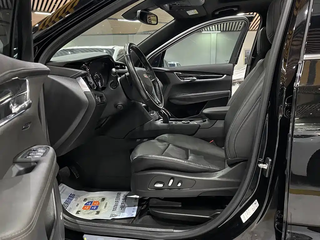 Cadillac XT6 2021 — фото 9