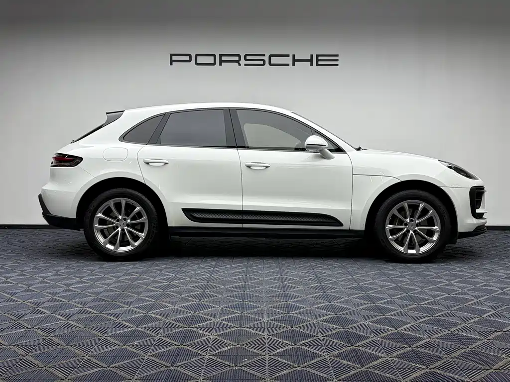 Porsche Macan 2022 — фото 10