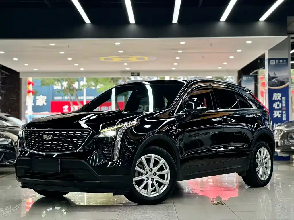 Cadillac XT4 2020 — фото 1
