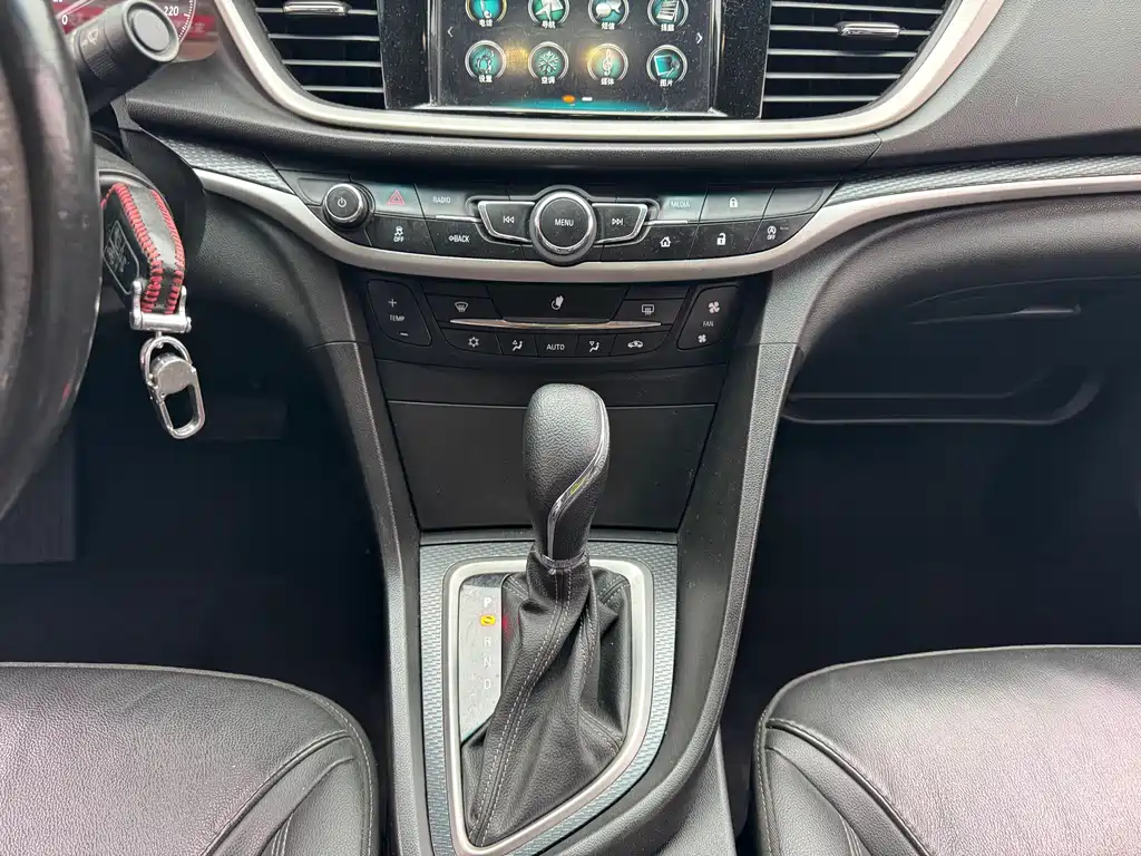 Buick Excelle 2019 — фото 8