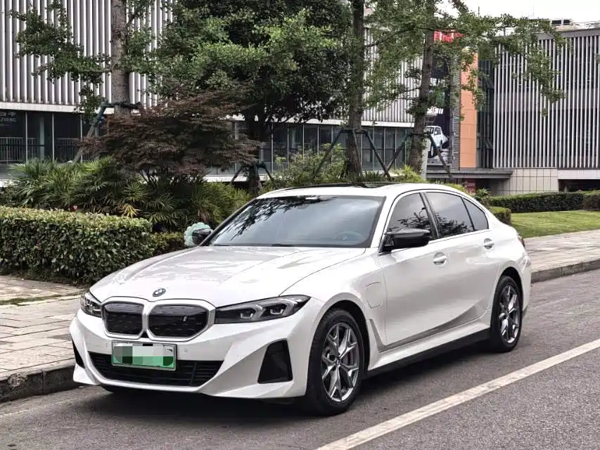 BMW i3 2023