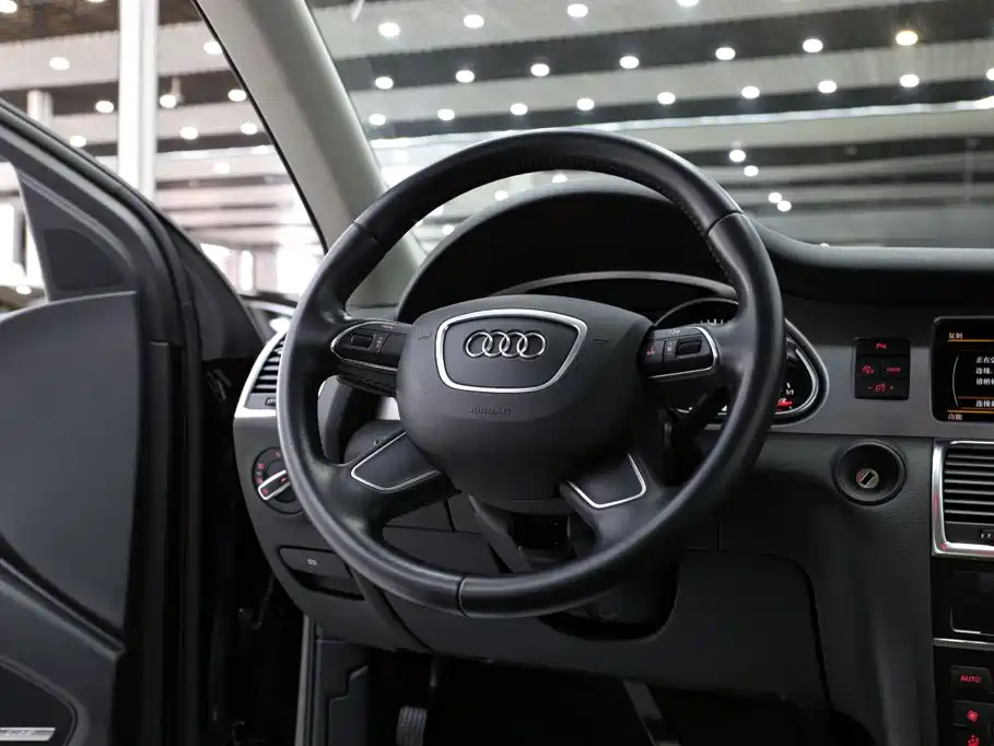Audi Q7 2014 — фото 11