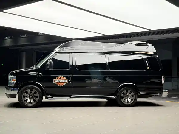 Ford E350 2011