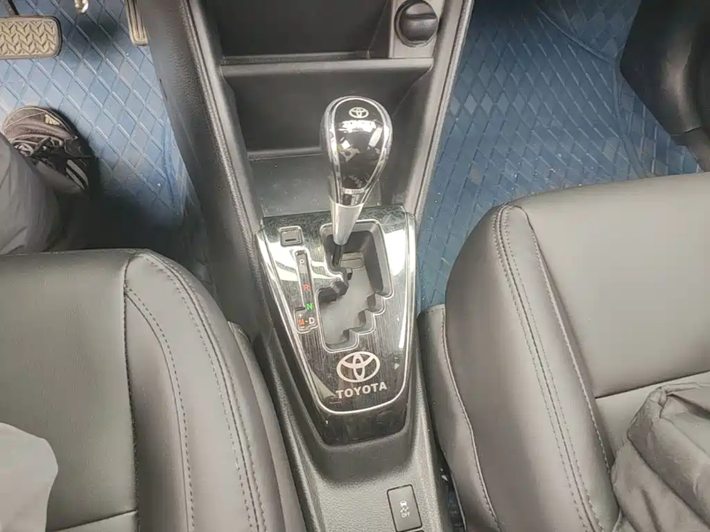 Toyota Yaris L 2019 — фото 14