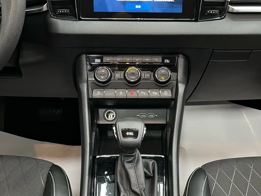 Skoda Karoq 2020 — фото 19