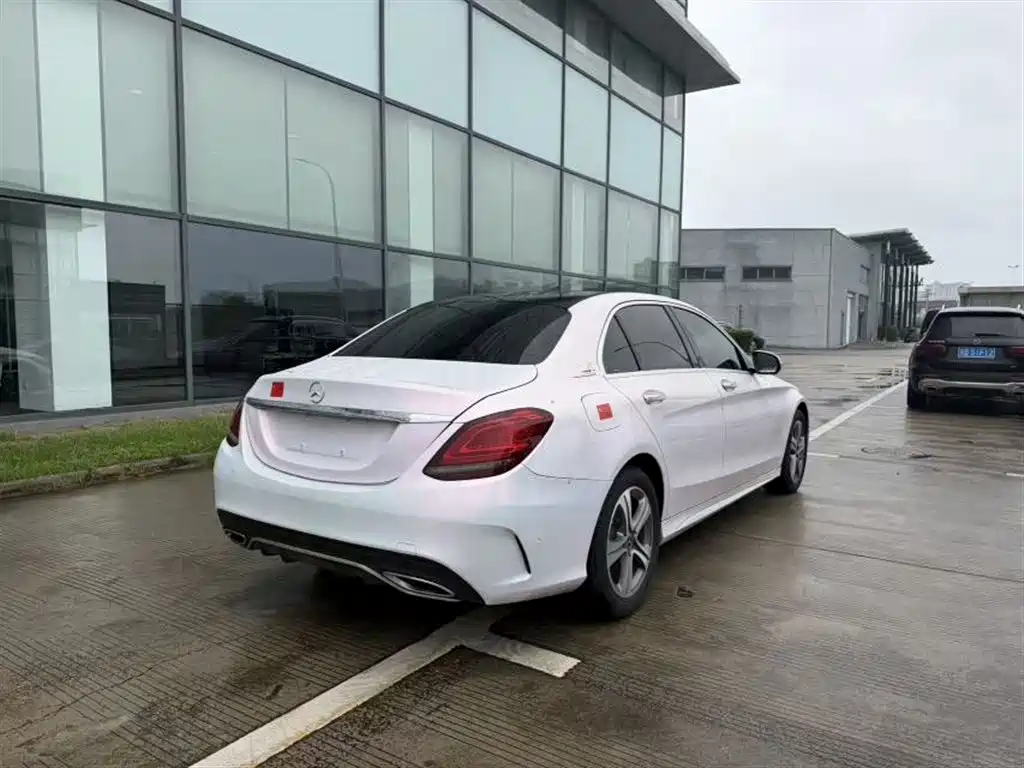 Mercedes-Benz C-Class 2020