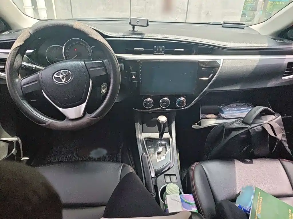 Toyota Corolla 2017 — фото 13