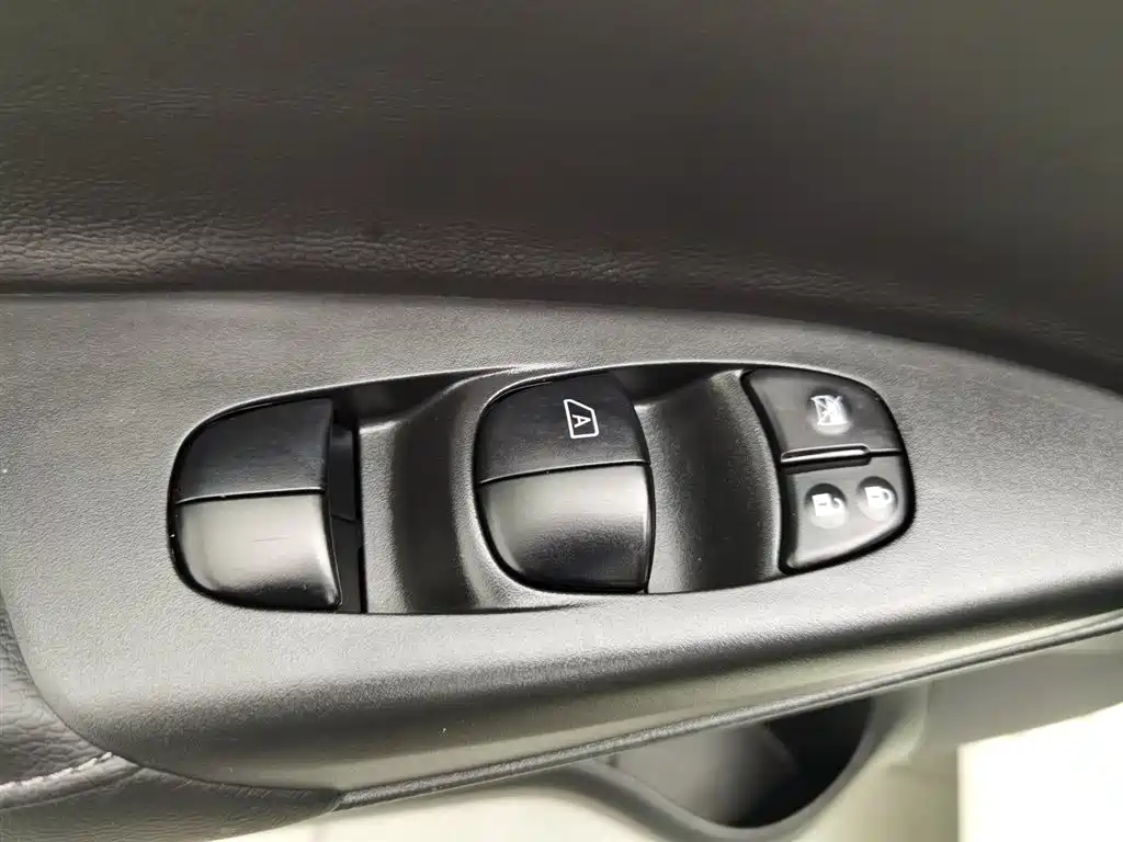 Nissan Sylphy 2018 — фото 9