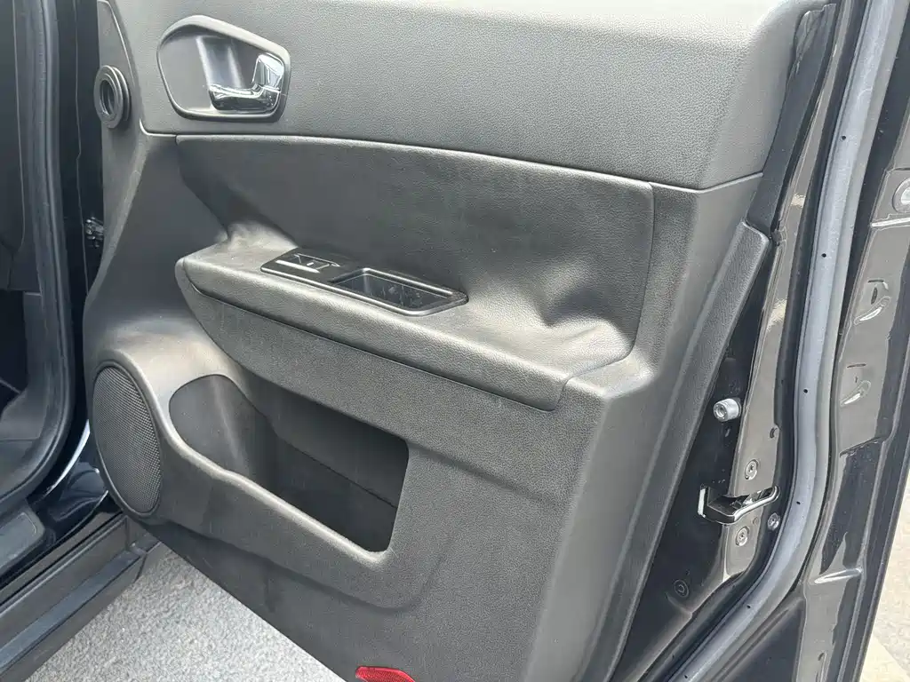 GAC Motor Trumpchi GS5 2014 — фото 18