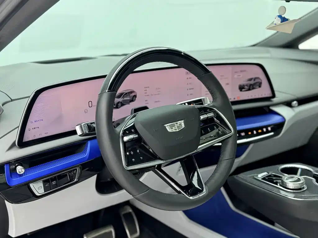 Cadillac IQ 2024 — фото 12