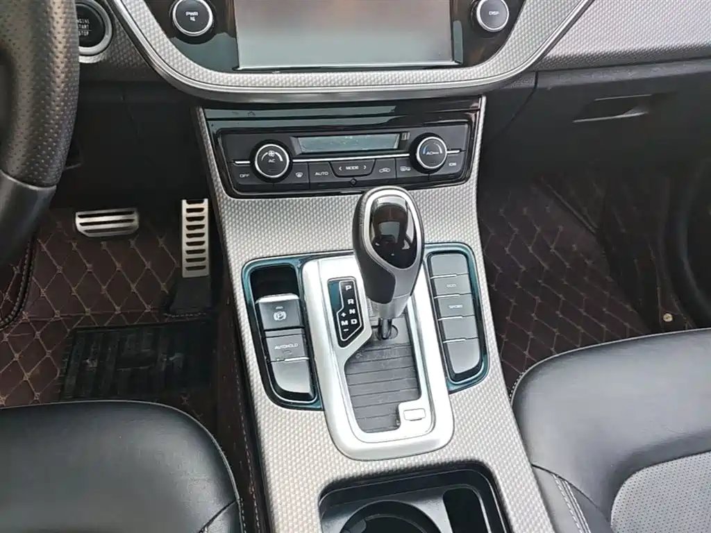 Geely Emgrand GS 2018 — фото 14