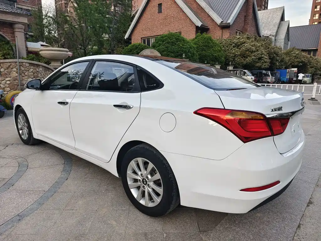 Hyundai Mistra 2015 — фото 9