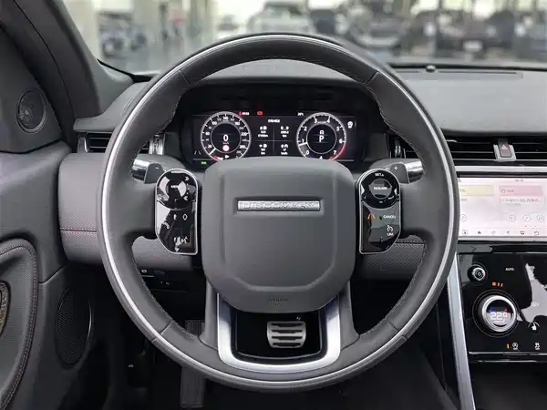 Land Rover Discovery Sport 2021