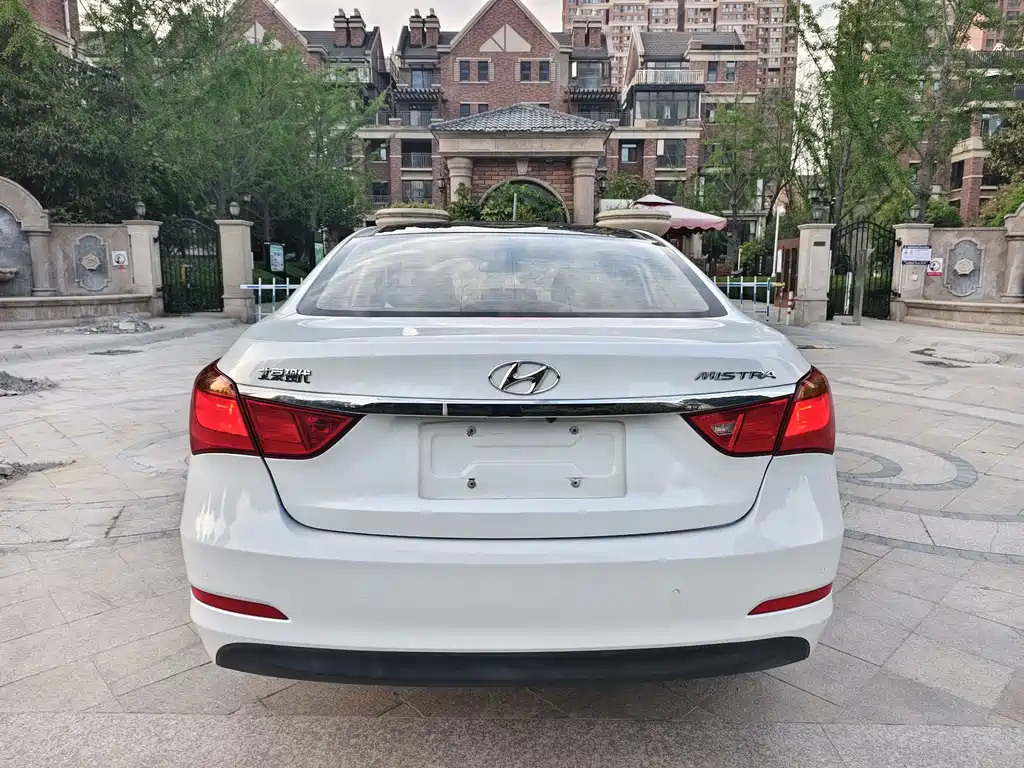 Hyundai Mistra 2015 — фото 8