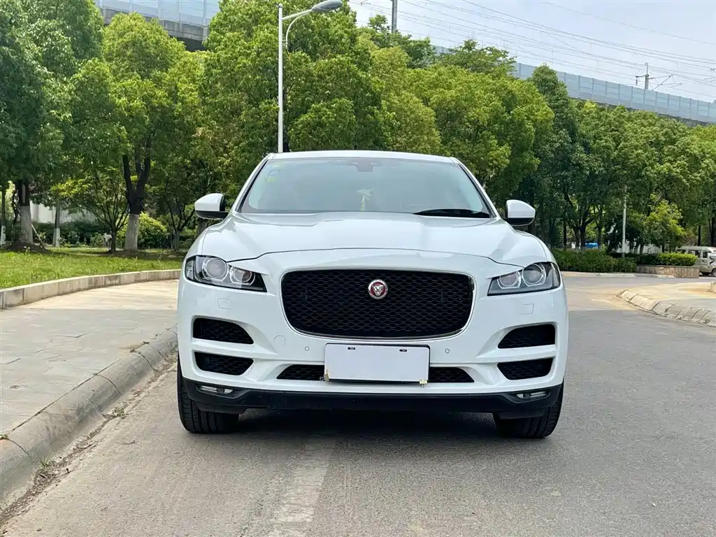 Jaguar F-PACE 2018 — фото 3