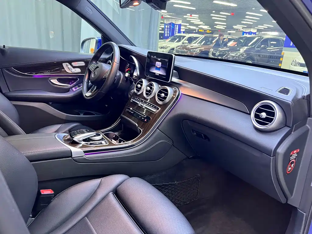 Mercedes-Benz GLC 2019 — фото 12