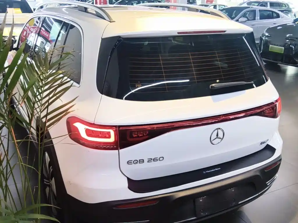 Mercedes-Benz EQB 2023