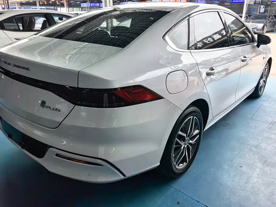 BYD Qin PLUS 2023 — фото 3
